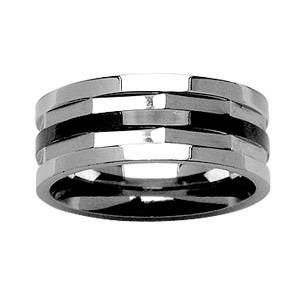 Bague acier et traitement acier IP Black effet disque taill�