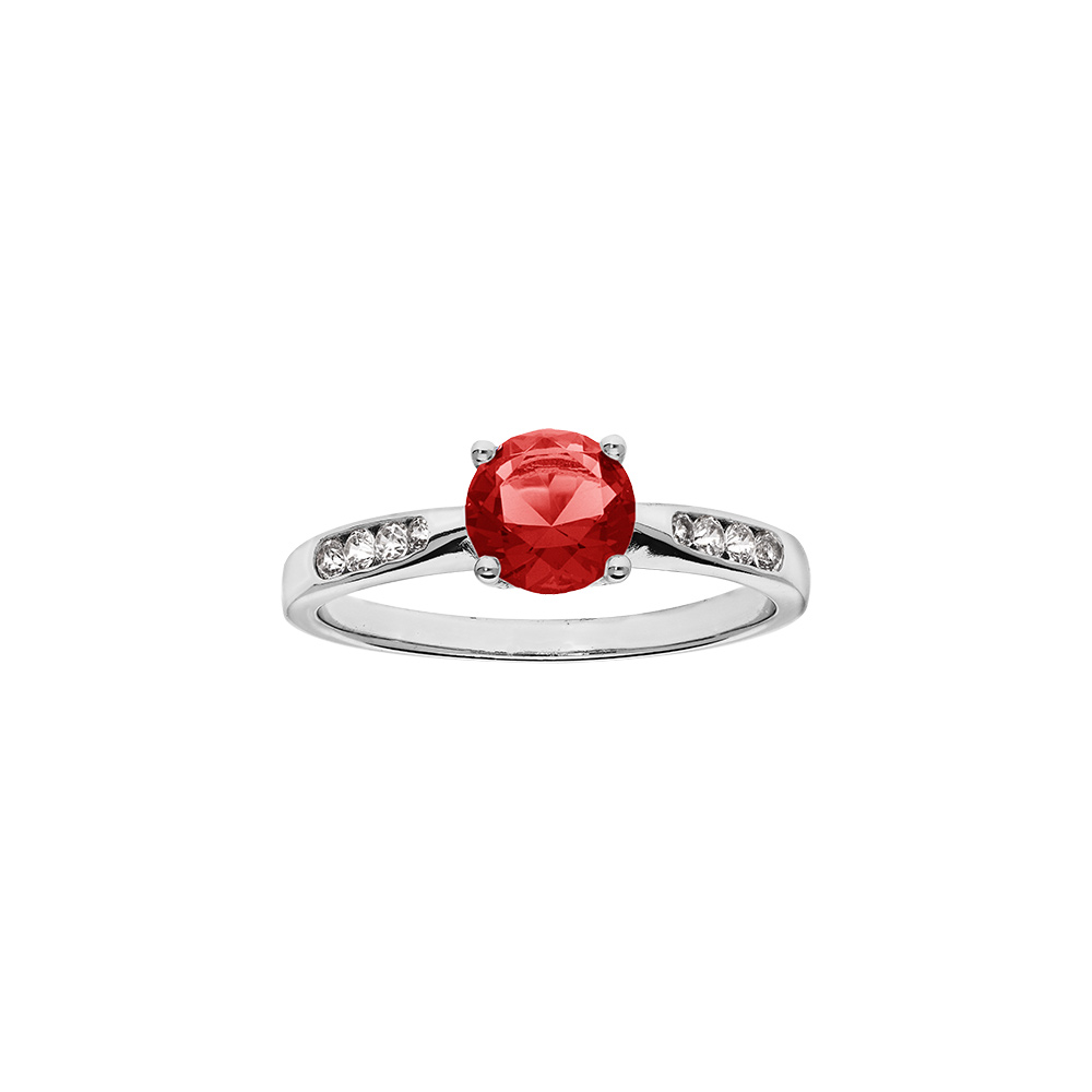 Bague en argent rhodi� grand diam�tre, un oxyde rouge serti par 4 griffes et oxydes blancs sur les c�t�s - Vue 1