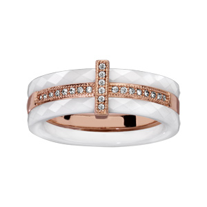 Bague en cramique blanche 3 anneaux, 2 anneaux en cramique blanche facete et 1 anneau au milieu en plaqu or rose avec demi-rail d\'oxydes blancs et barrette orne d\'oxydes blancs - Vue 1