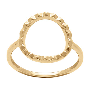 Bague en plaqu� or motif cercle cisel�