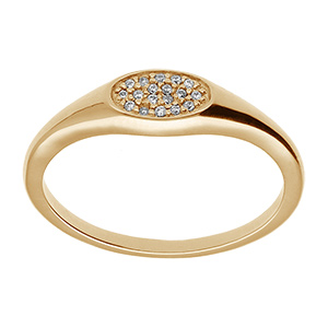 Bague en vermeil style chevaliere avec une t�te ovale pav�e d'oxydes blancs sertis