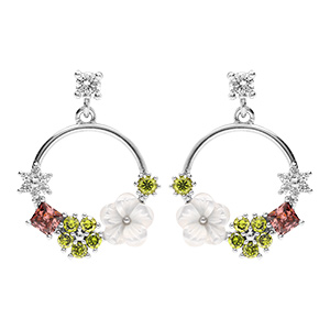 Boucles d'oreille cr�oles tige en argent rhodi� avec fleurs d'oxydes color�s et sa fleur de nacre