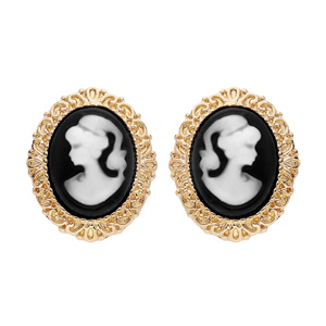 Boucles d\'oreille en plaqu or Came sur fond noir et fermoir poussette - Vue 1