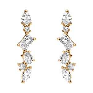 Boucles d'oreille tige en argent dor pendantes avec quatre oxydes blancs sertis