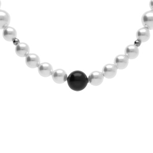 Collier en acier lewis perles imitation blanches et noires - 45+10cm - Vue 1