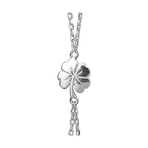Parure de main en argent avec trèfle à 4 feuilles au croisement - Vue 1