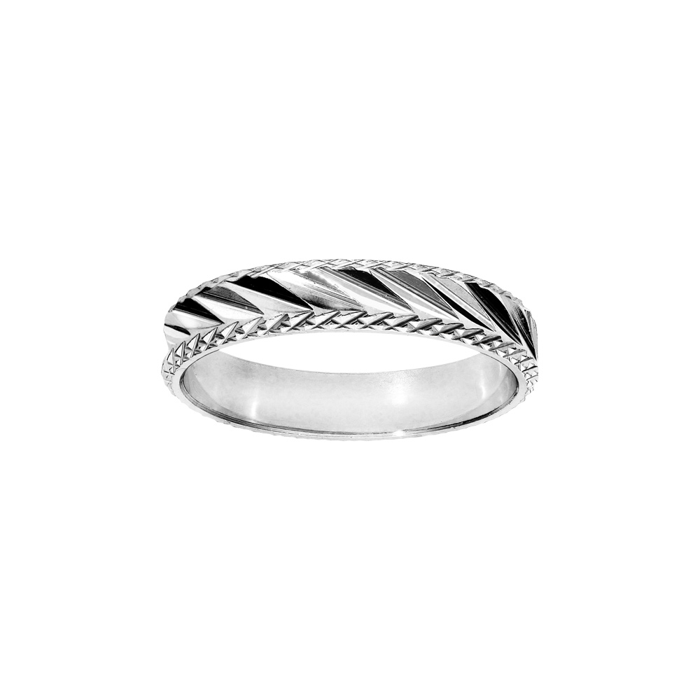 Alliance en argent 4 mm bande ciselée en biais au milieu et bords ciselés Alliance en argent 4 mm bande ciselée en biais au milieu et bords ciselés