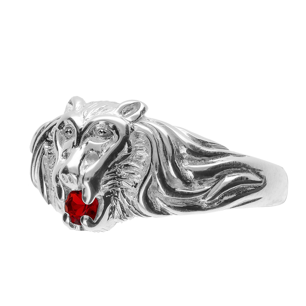 Chevalière lion en argent petit modèle avec oxyde rouge entre les dents