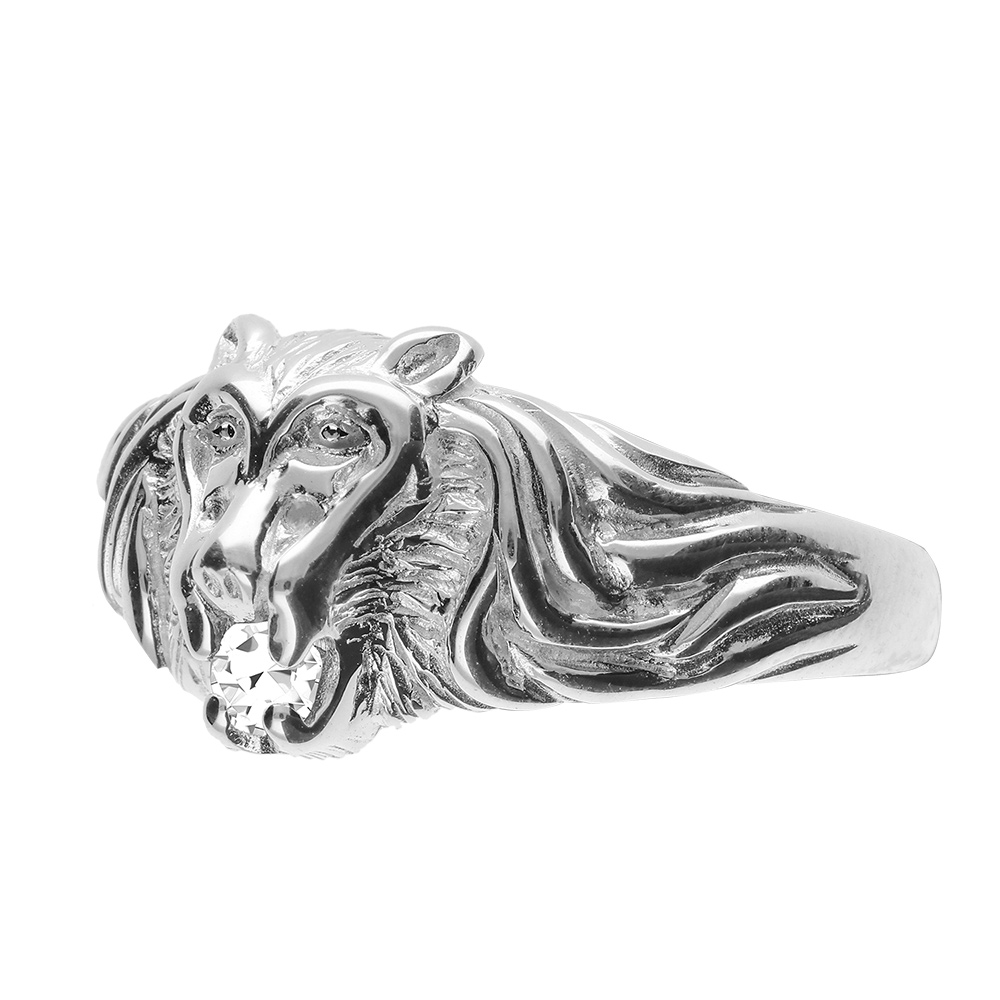 Chevalière lion en argent petit modèle avec oxyde blanc entre les dents