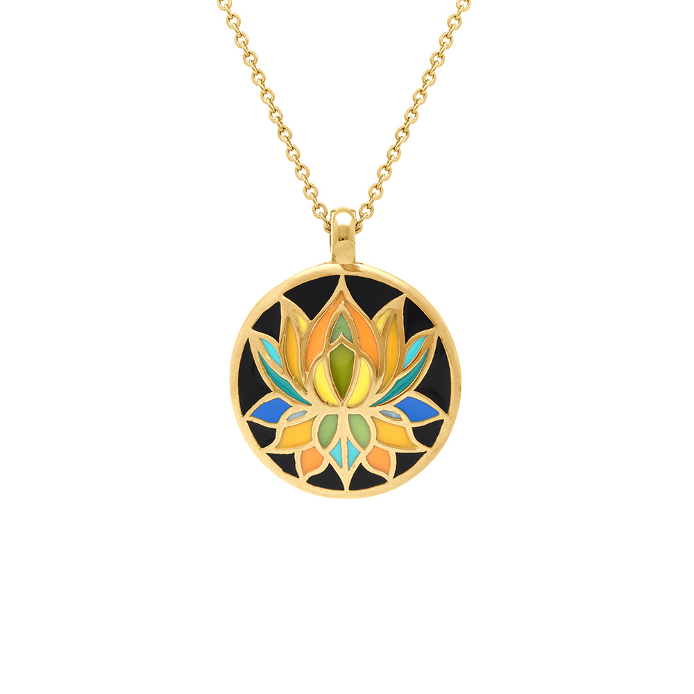 Collier Stella Mia en acier doré pendentif 16mm fleur de lotus résine fond noir  - 45+10cm