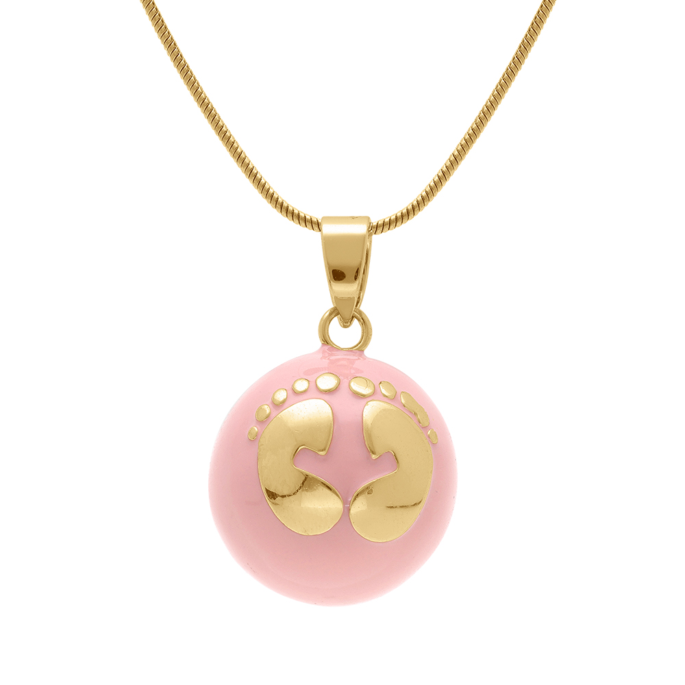 Collier en acier dore bola de grossesse rond 21mm résine rose et motif pied  - 90+20cm