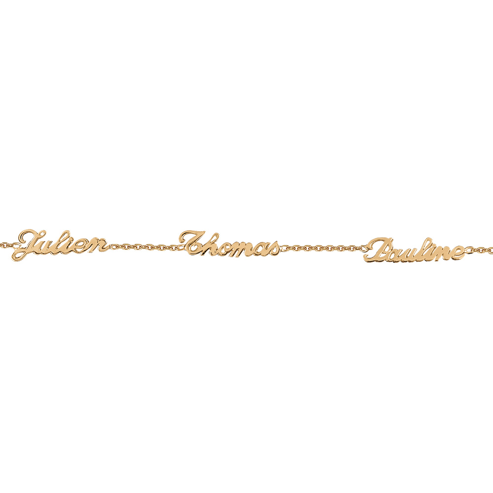 Bracelet en plaqué or chaîne maille forçat avec découpe anglaise 3 prénoms au milieu - longueur 18,5cm réglable 17cm