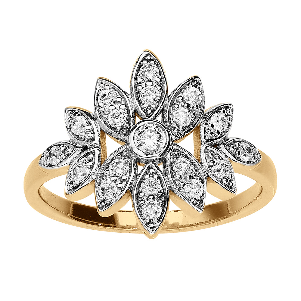 Bague en plaqué or fleur ornée d'oxydes blancs sertis