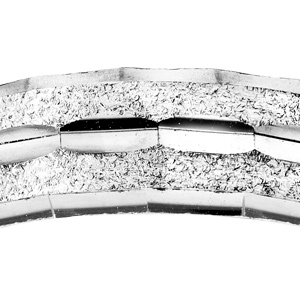 Alliance en argent rhodié granitée et diamantée en ligne largeur 5mm - Vue 2