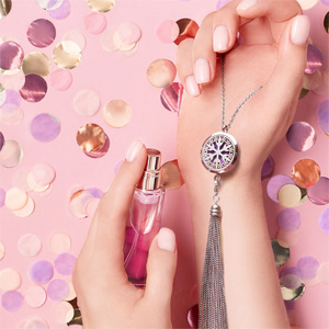 Collier avec Pendentif diffuseur de parfum mdaillon fleur rosace et pompon chanettes - rglable 45  65cm - Vue 3