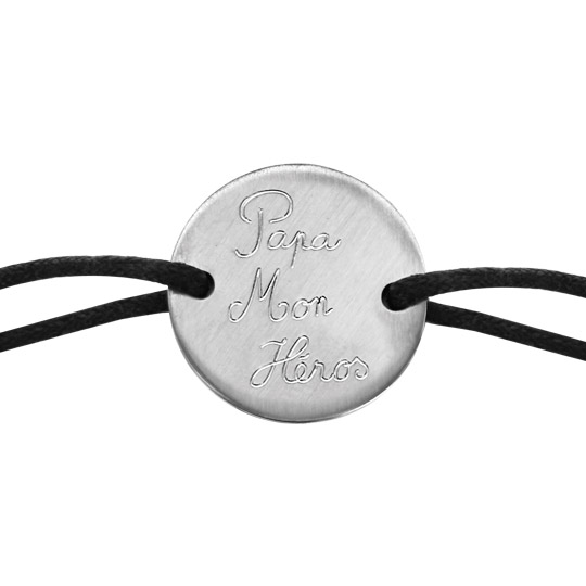Bracelet en acier cordon noir coulissant avec plaque ronde gravée « Papa mon héros » au milieu
