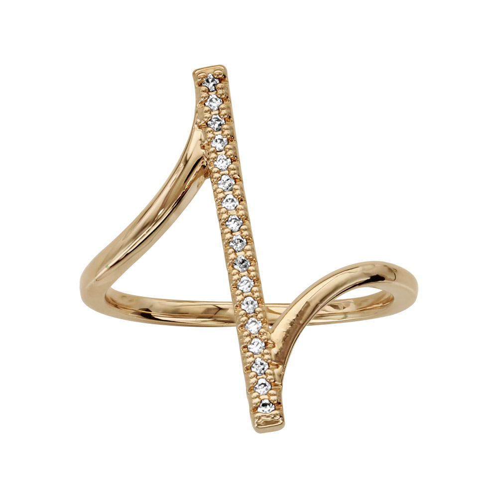 Bague en plaqué or avec baguette en rail d’oxydes blancs sertis retenue de chaque côté