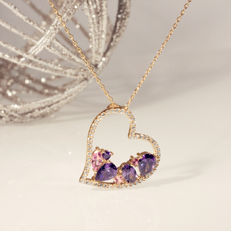 Collier en plaqu or chane avec pendentif coeur oxydes violets et roses contour oxydes blancs 40+5cm - Vue 10