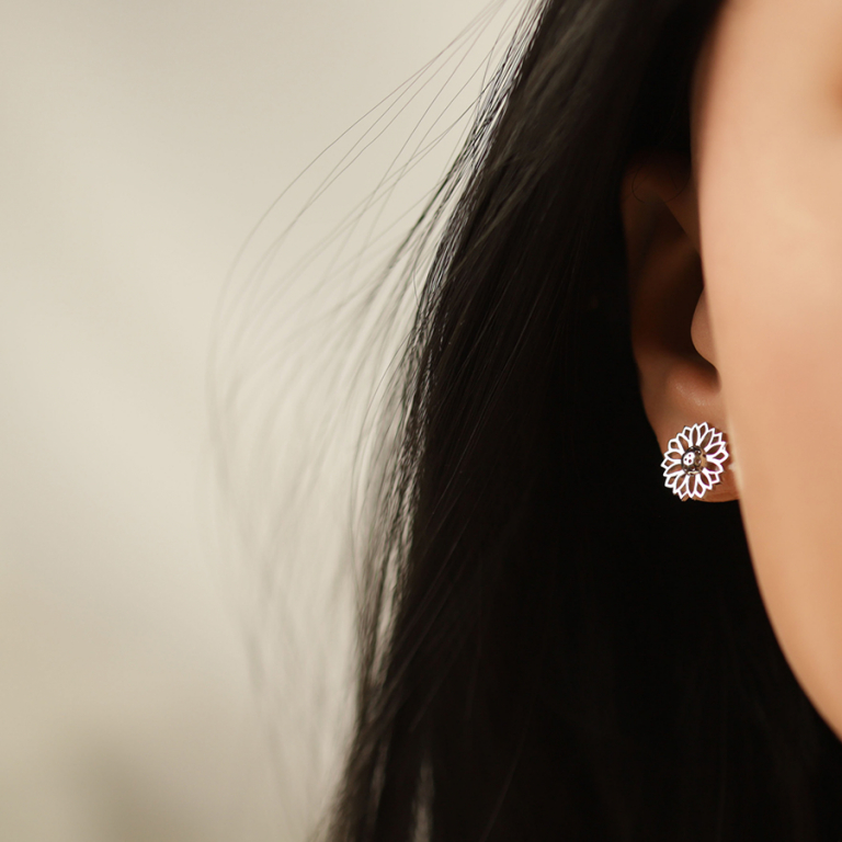 Boucles d\'oreille tige puce en argent rhodi� fleur de tournesol - Vue 20