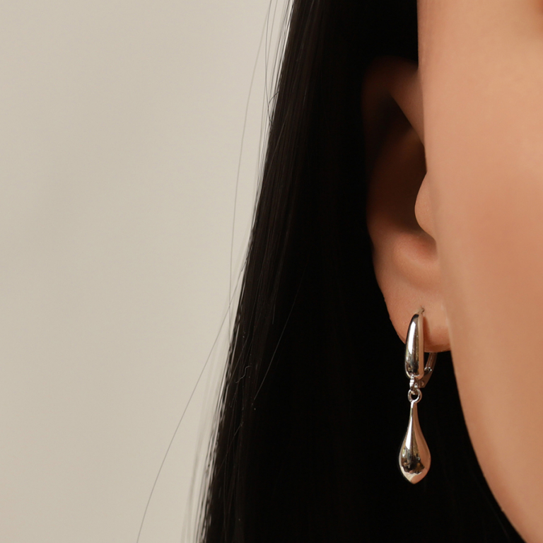 Boucles d\'oreille pendantes en argent rhodi� en forme de goutte - dormeuse - Vue 20