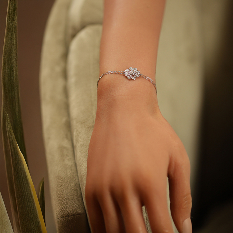 Bracelet en argent rhodi� double rang avec fleur filigrane orn�e d\'oxydes blancs sertis - 15+4cm - Vue 20