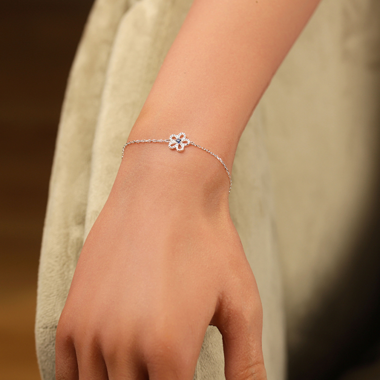 Bracelet en argent rhodi fleur ajoure pare d\'oxyde bleu -15+3cm - Vue 20