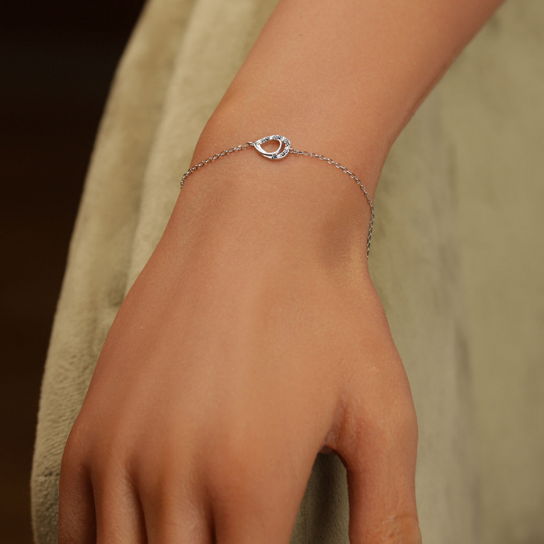 Bracelet en argent rhodi goutte avec oxydes bleus et blancs sertis - 15+3cm - Vue 20