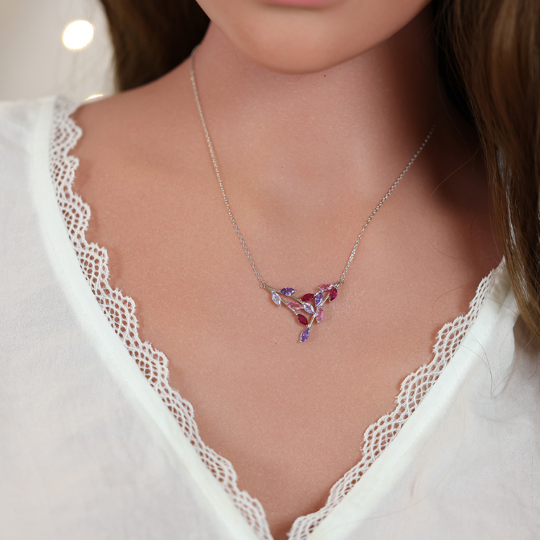 Collier en argent rhodi motif feuillage empierr avec oxydes violets, roses et fuschias longueur 40+5cm - Vue 20