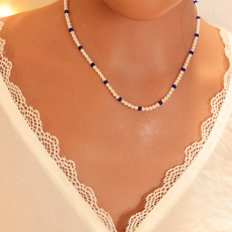 Collier en argent et dorure jaune perles 3mm blanche de synthse et perles bleues longueur 38+4cm - Vue 20