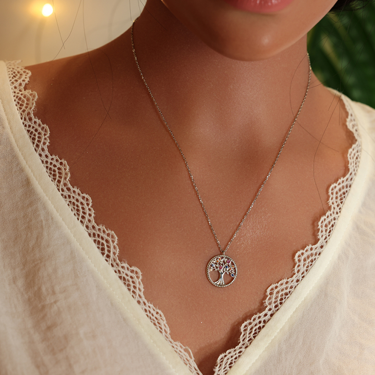 Collier en argent rhodié chaîne avec pendentif motif arbre de vie contour perlé et oxydes multi couleurs 42+3cm - Vue 20