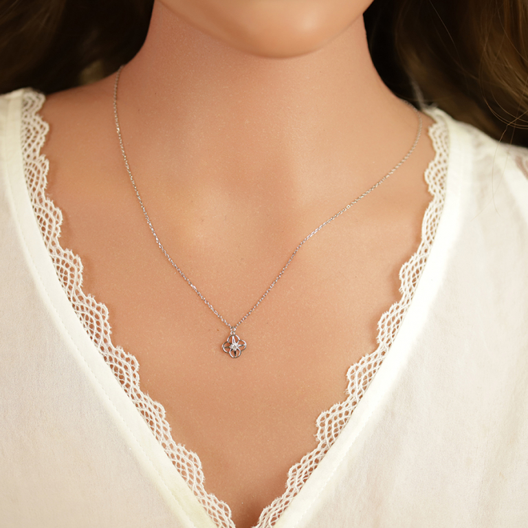 Collier en argent rhodié pendentif fleur avec oyyde blanc au centre serti - 40+4cm - Vue 20