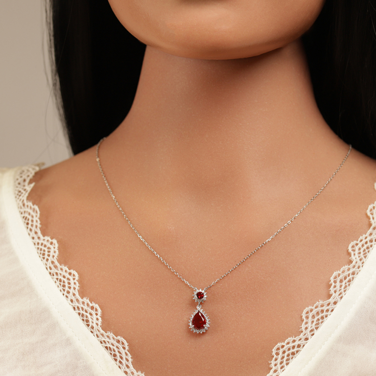 Collier en argent rhodi� pendentif goutte par� d\'oxydes rouges et contour d\'oxydes blancs sertis - 42+3cm - Vue 20