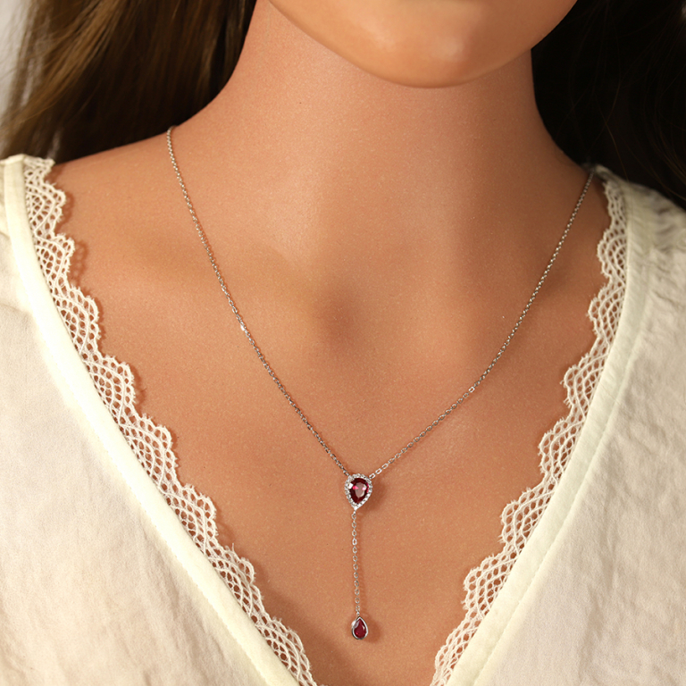 Collier en argent rhodié forme cravate avec gouttes d\'oxyde rouge et contour d\'oxydes blancs - 39+5cm - Vue 20