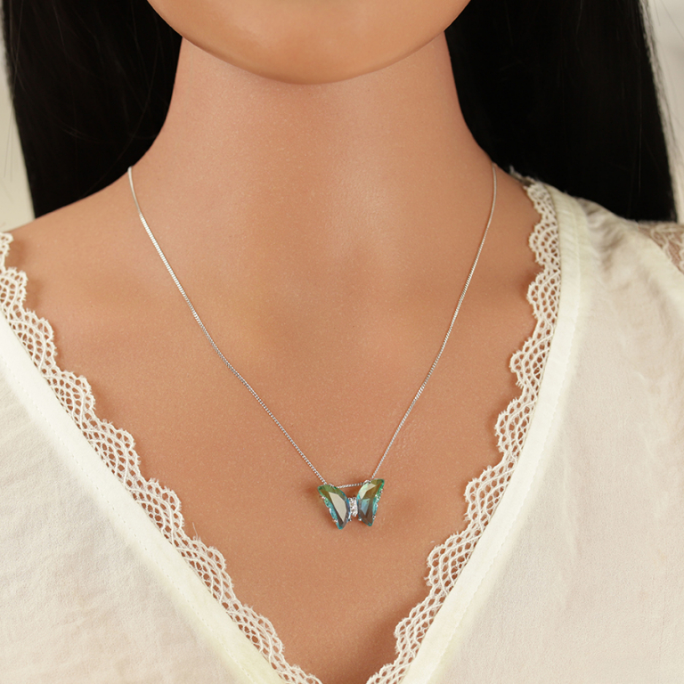 Collier en argent rhodi papillon 20x15mm verre dgrad bleu vert et orn d\'oxydes blancs sertis - 42+3cm - Vue 20