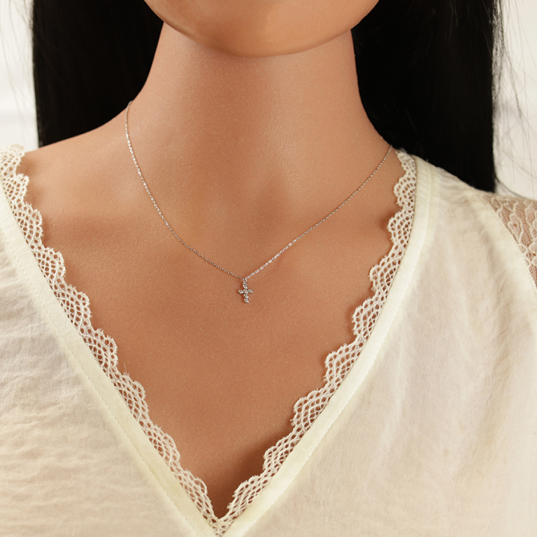 Collier en argent rhodi� croix d\'oxydes blancs sertis - 40+3cm - Vue 20