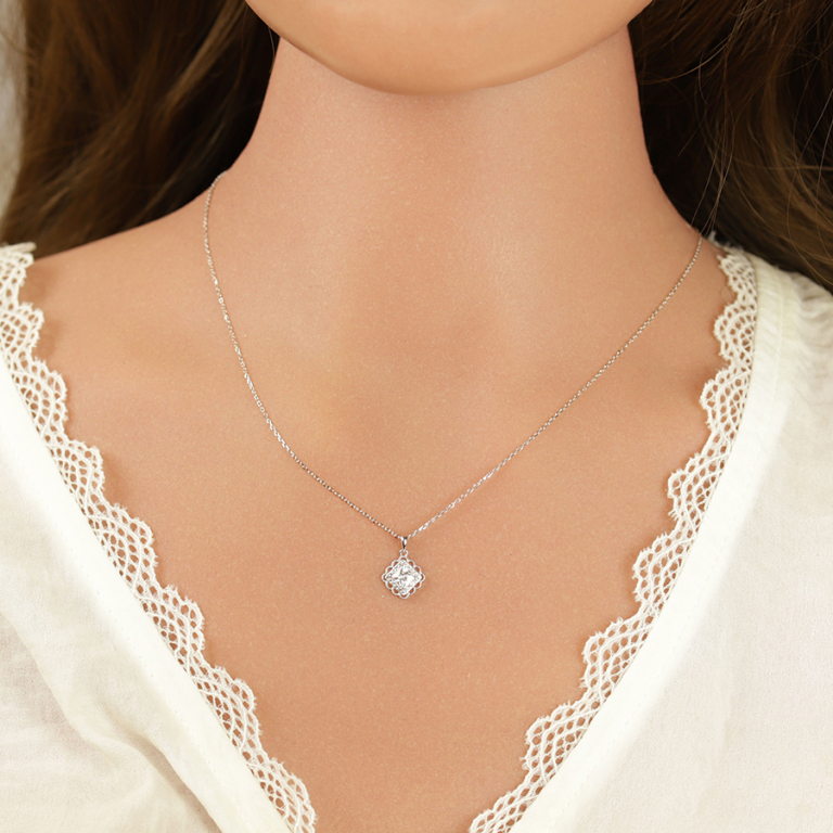 Collier en argent avec pendentif carr en oxyde blanc serti - 39+4cm - Vue 20