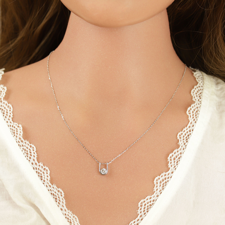 Collier en argent rhodi pendentif en forme de U avec au centre un oxyde blanc serti clos - 40+4cm - Vue 20