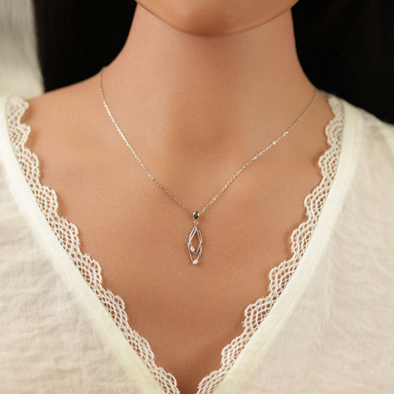 Collier en argent rhodi� deux  losanges entrelac�s avec oxydes blancs sertis - 39+4cm - Vue 20