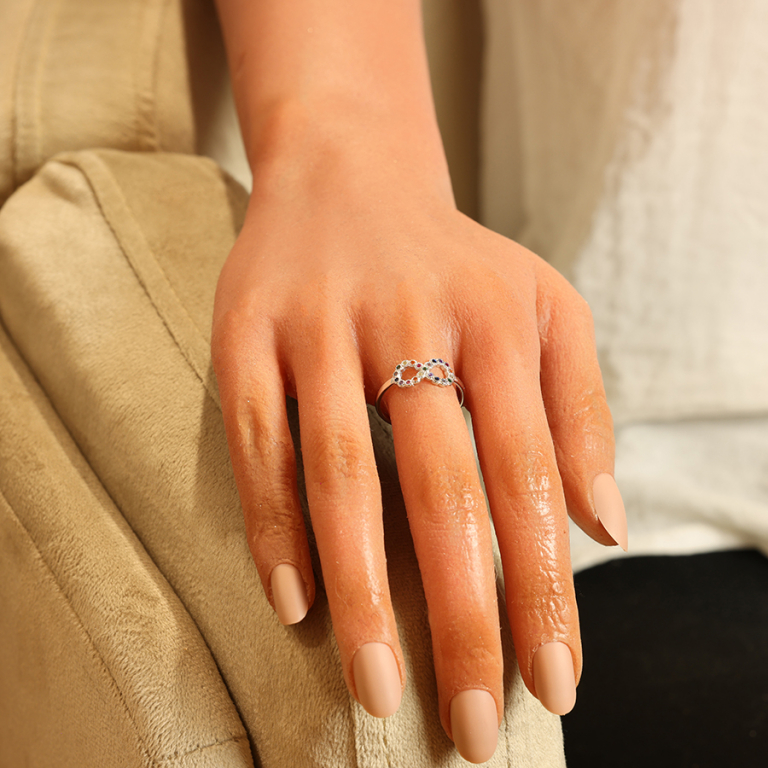Bague en argent rhodi� motif infini avec oxydes multi couleurs - Vue 20