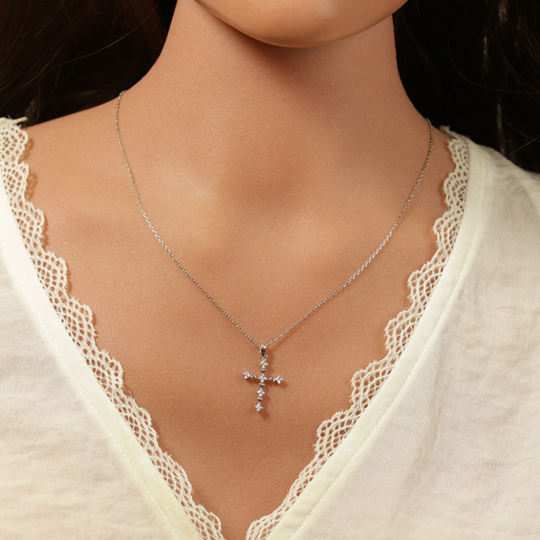 Pendentif en argent rhodié croix avec coeurs 22mm x 15mm oxydes blancs - Vue 20