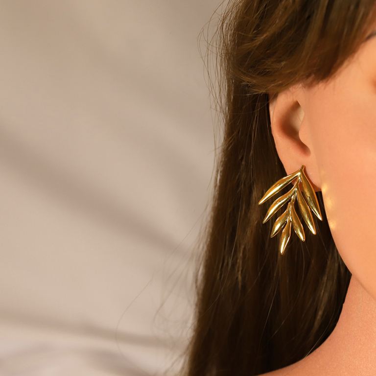 Boucles d\'oreille tige en acier doré pendantes motif feuillage - Vue 20