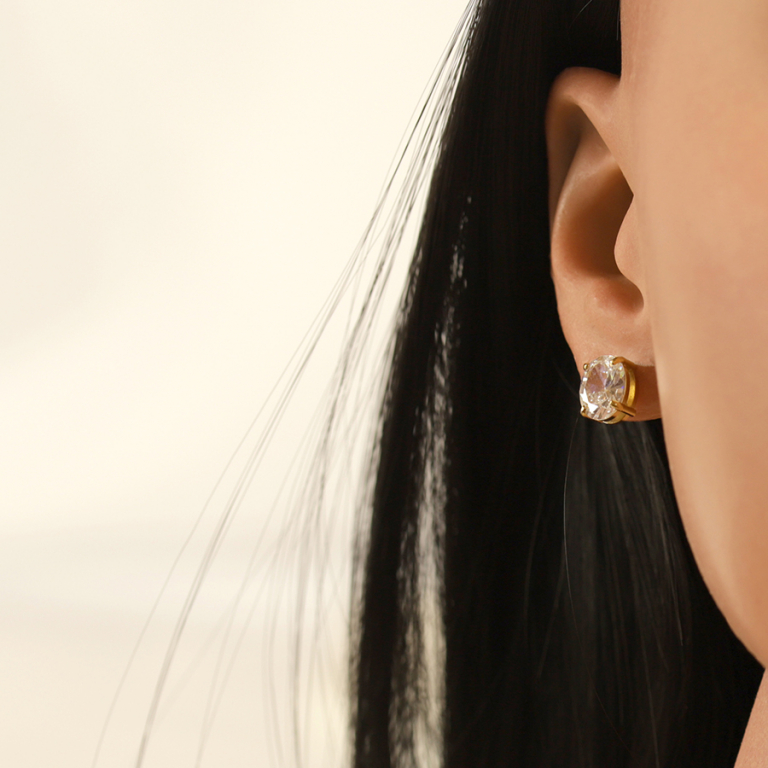 Boucles d\'oreille tige en acier dor� oxyde blanc serti  - 0.81cm x 0.99cm - Vue 20