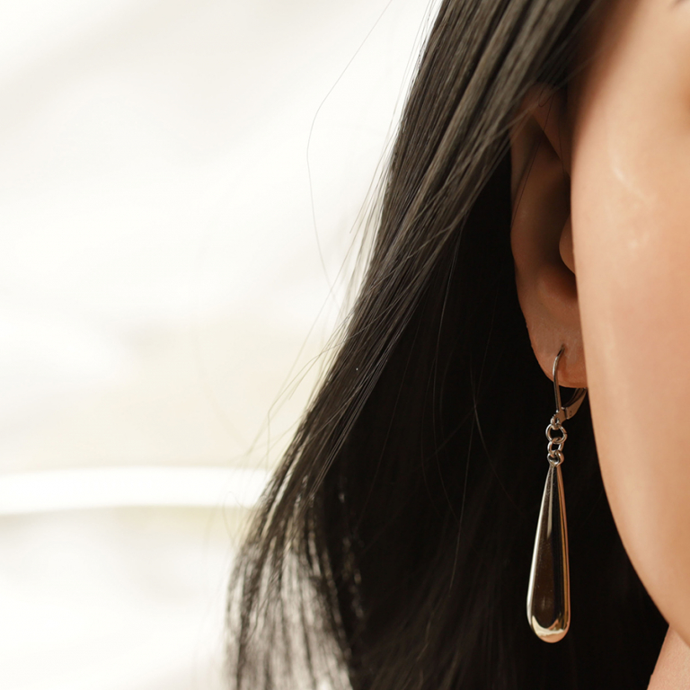 Boucles d\'oreille dormeuse pendante en acier forme goutte allong�e  - 35mm - Vue 20