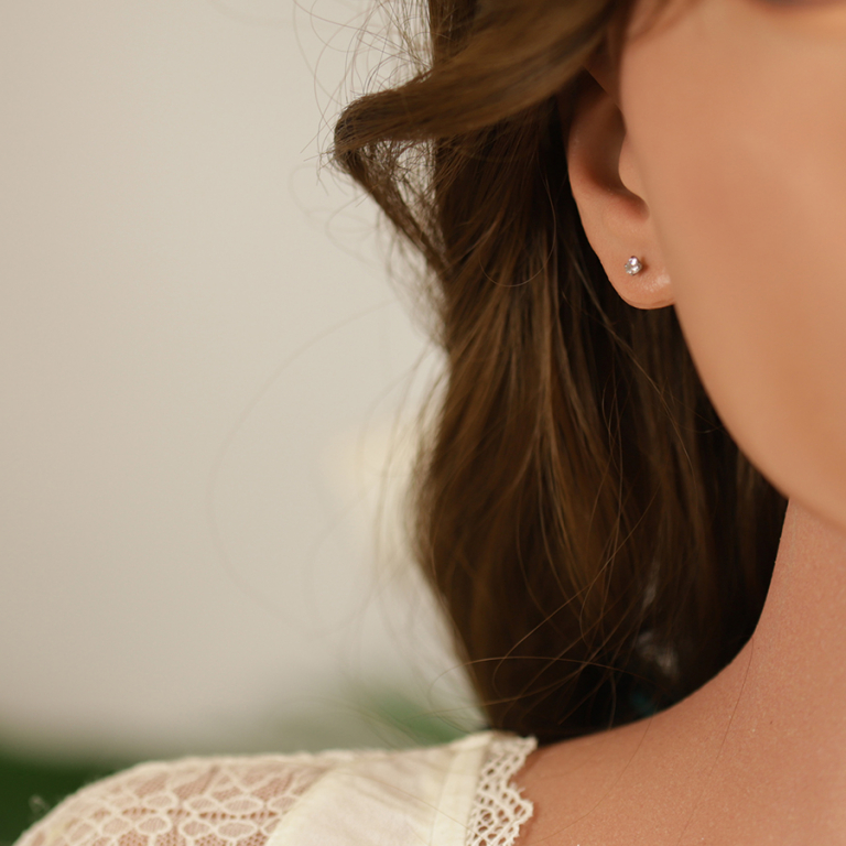 Boucles d\'oreille tige en acier chirurgical en oxyde blanc forme coeur 3mm - Vue 20