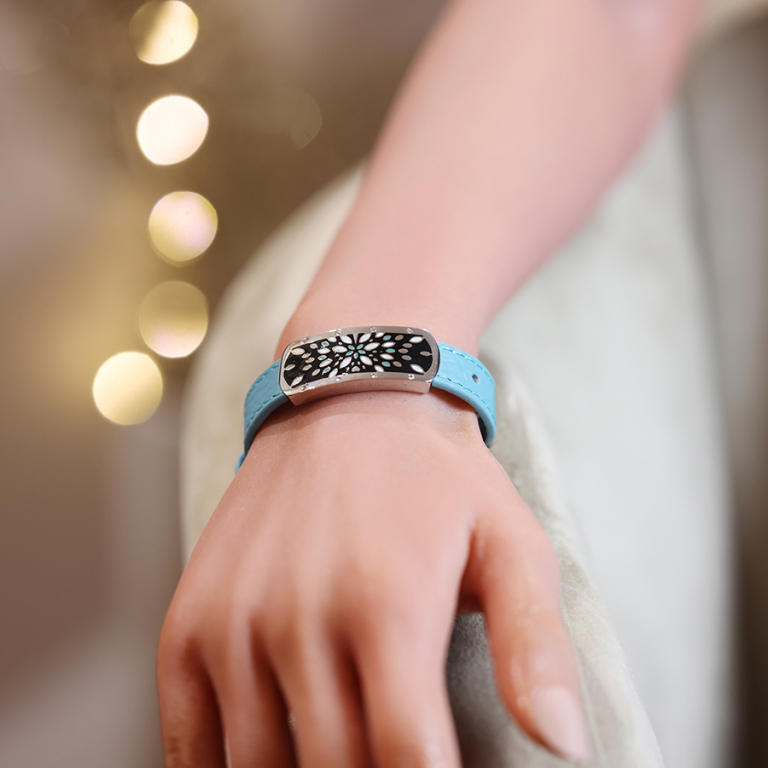 Bracelet en acier et cuir turquoise plaque rectangulaireavec motif nacre blanche sur fond noir rglable - Vue 20