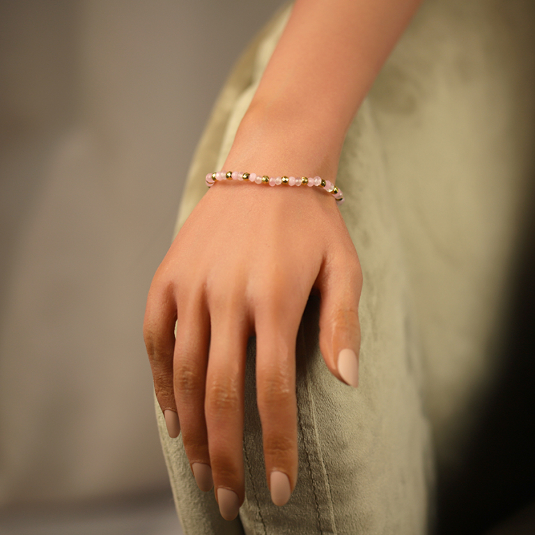 Bracelet extensible quartz rose véritable et boules en acier doré - Vue 20