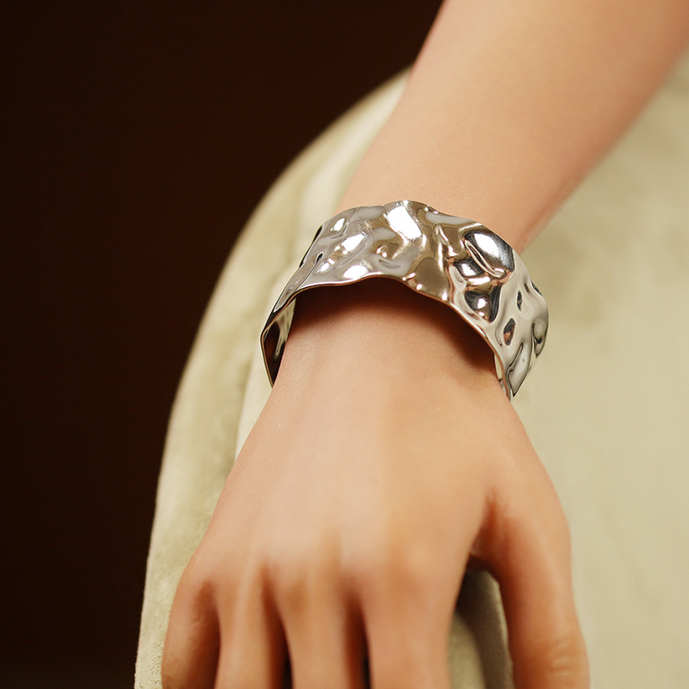 Bracelet rigide en acier froissé - largeur 30mm - Vue 20