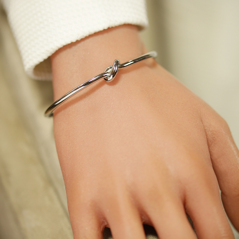 Bracelet rigide en acier avec noeud - 63mm x 45mm - Vue 20