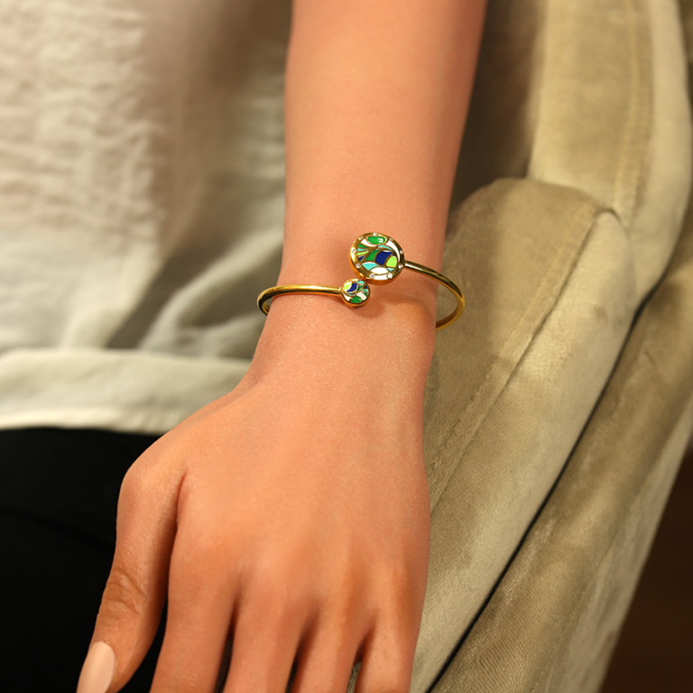 Bracelet Stella Mia en acier doré jaune jonc flexible résine verte et bleue - Vue 20