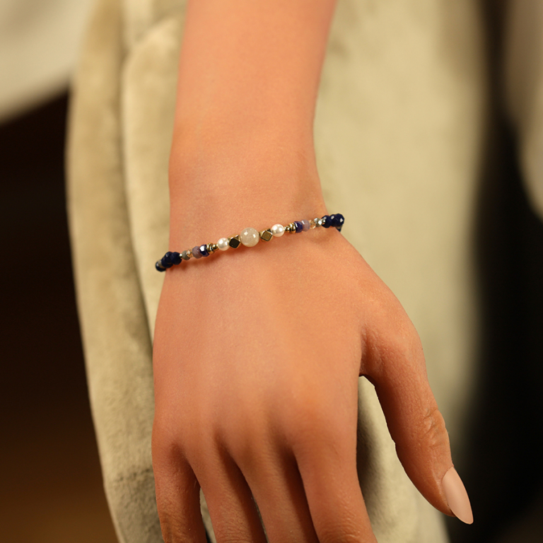 Bracelet en acier dor� avec boules verre facet� 4mm ,perle imitation et pierre de lune 6mm v�ritable -16.5+3cm - Vue 20